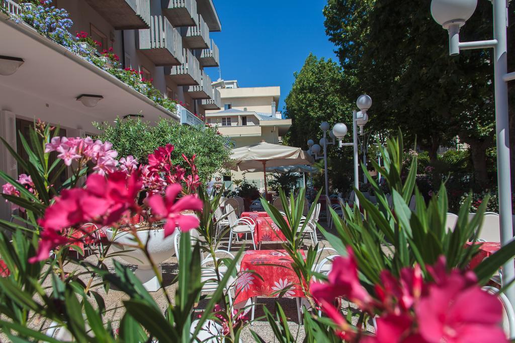 Hotel Garden Μπελάρια-Ιτζέα Μαρίνα Εξωτερικό φωτογραφία